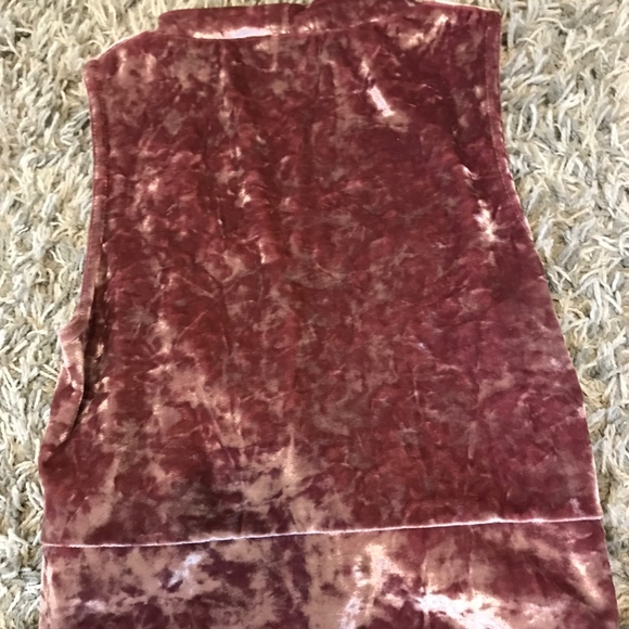 Velvet Cropped Top - Picture 4 of 6